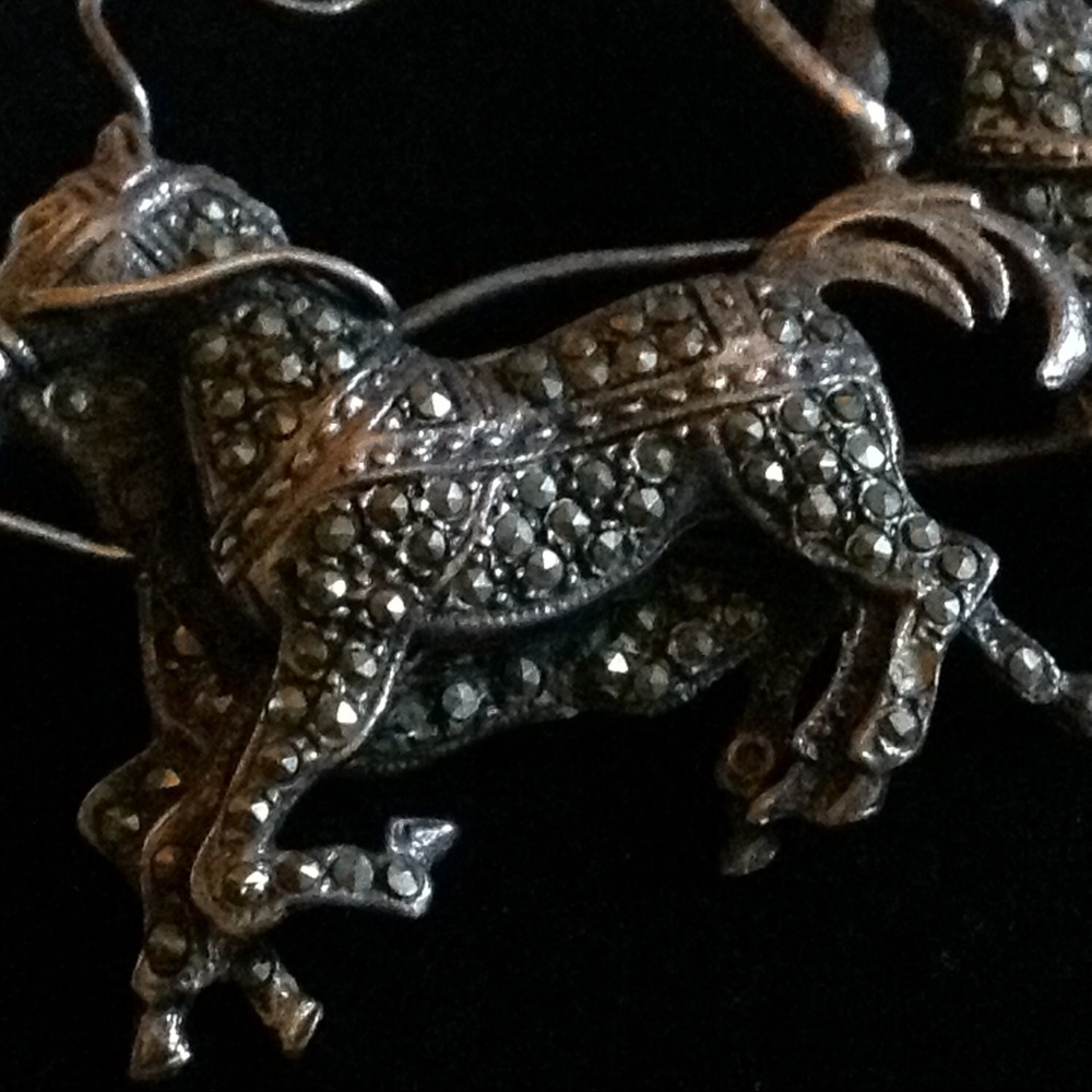 925 Silver Marcasite Articulated Roman Chariot Brooch - Picture 3 of 8